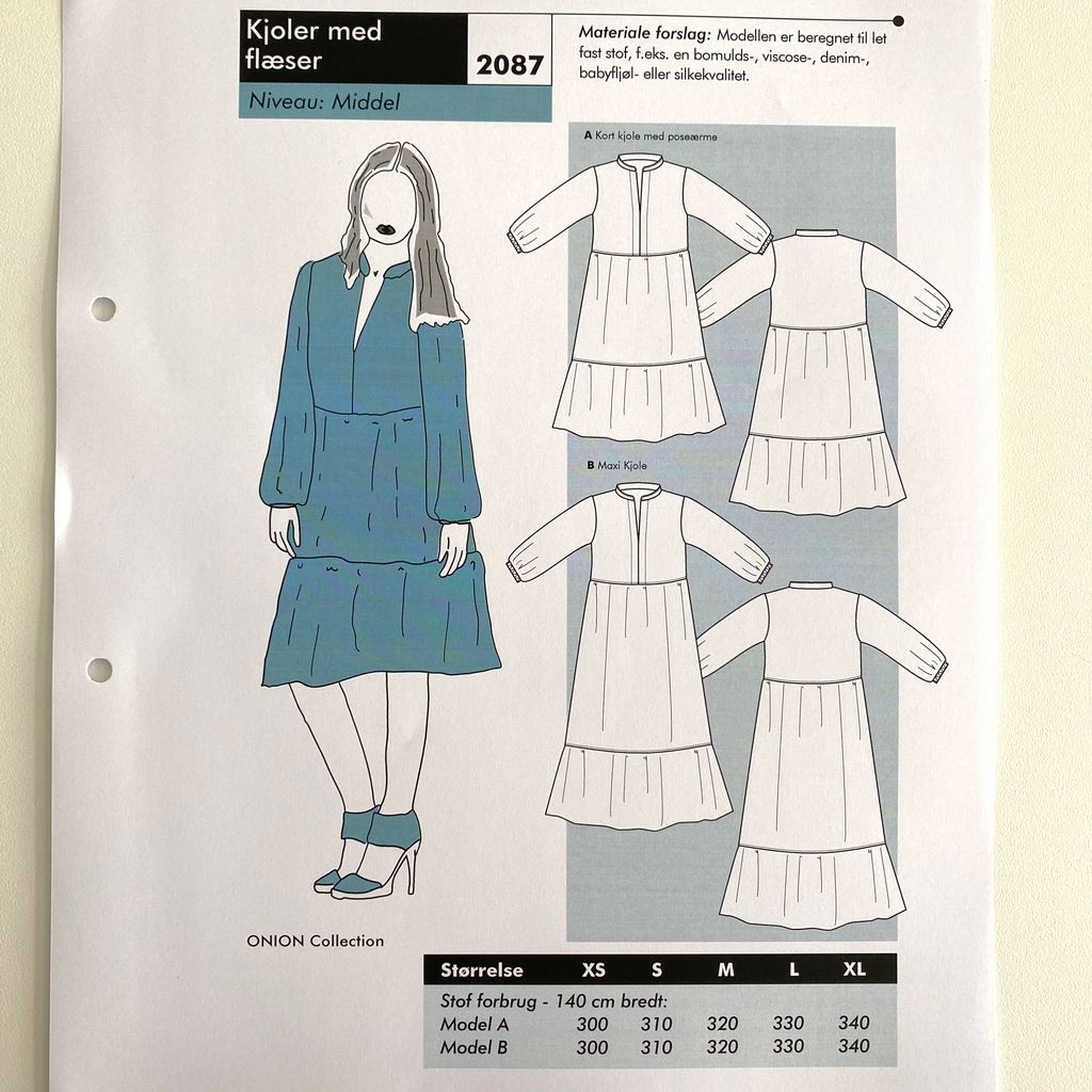 Onion 2087 RiLa Stof & Design Onion 2087 Kjole med flæser til fast stof. Snitmønster