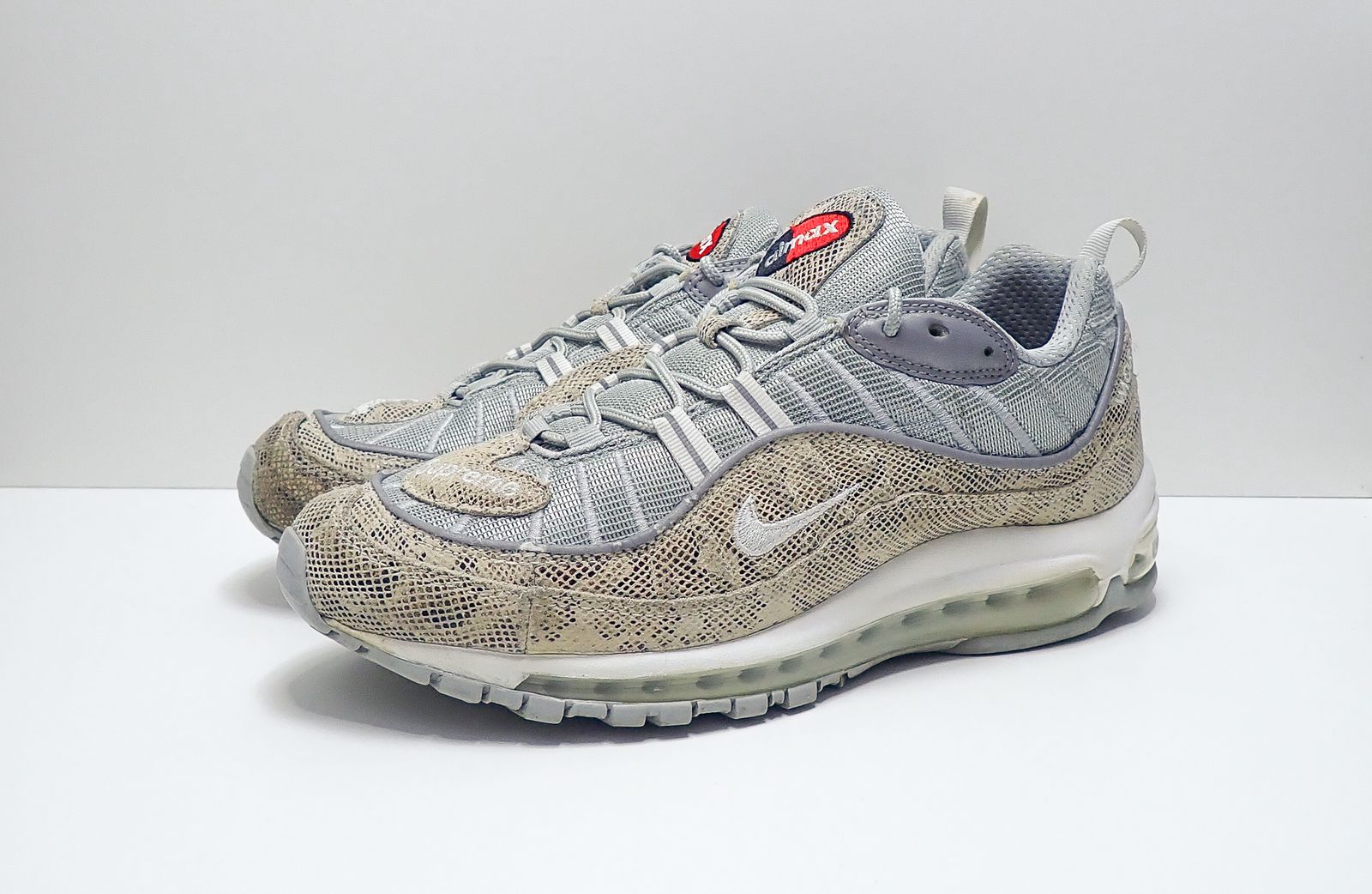 nike supreme snakeskin