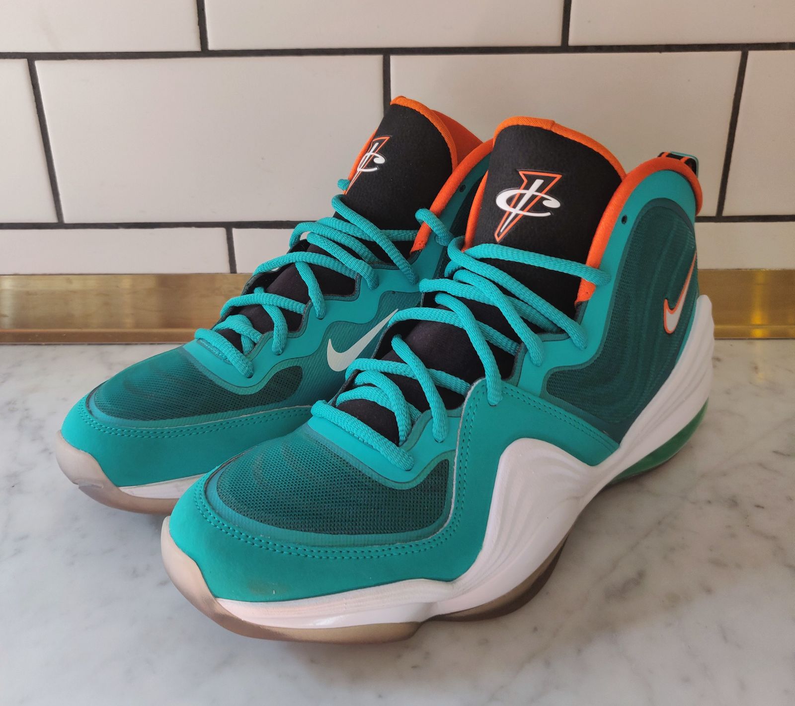 penny v dolphins