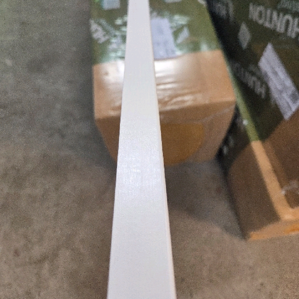 Salningslist furu vit 19x27x2090mm - Lister | Råneå Bygghandel