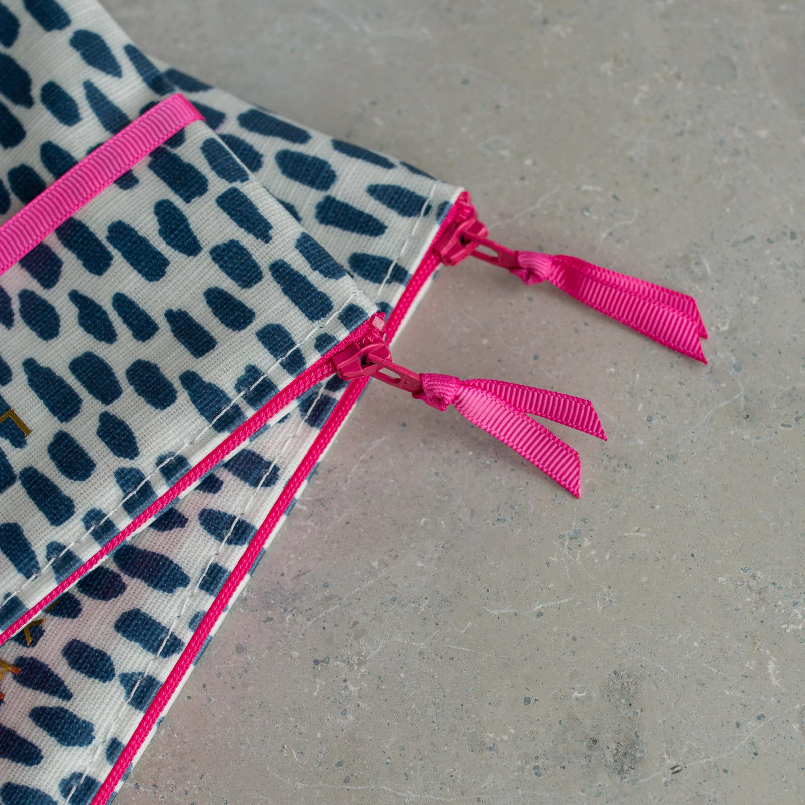 Navy Cobblestone Make-Up Bag with Pink Zip
