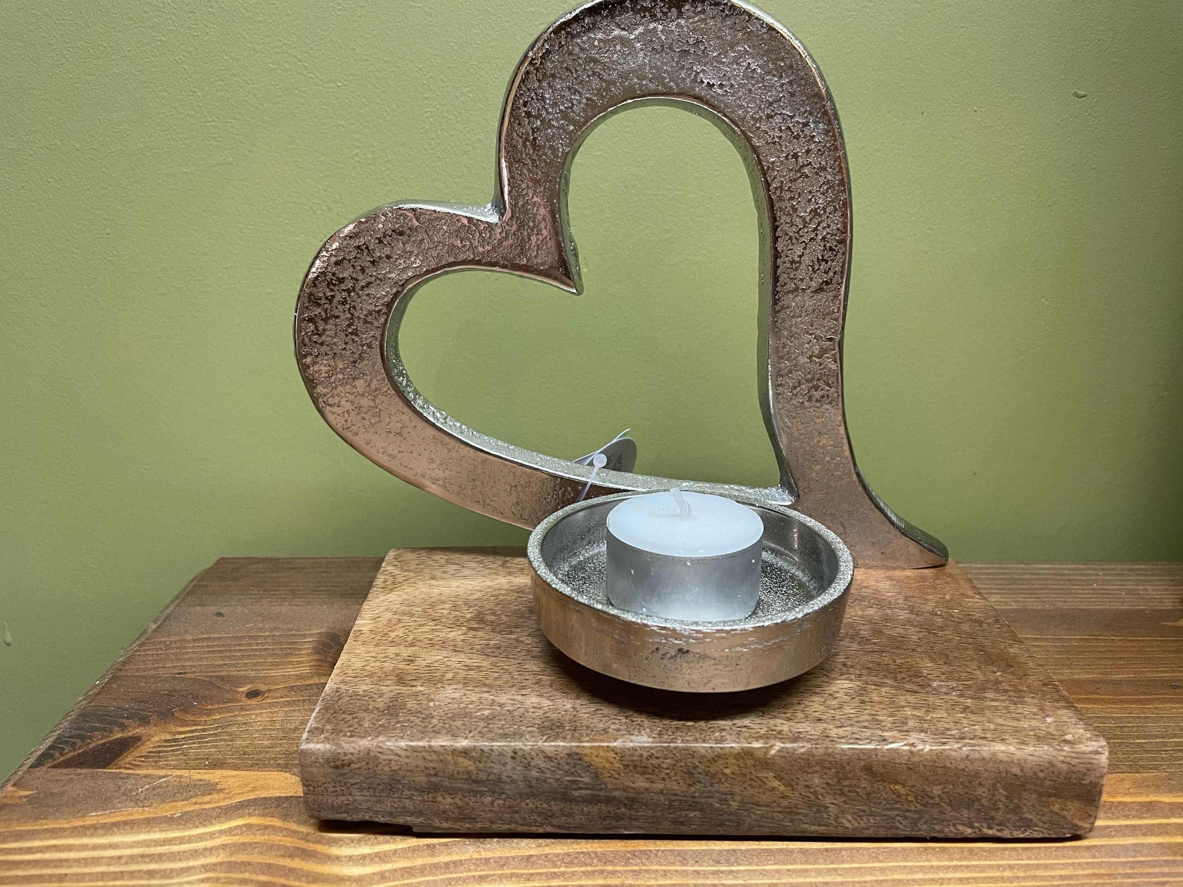 Aluminium  leaning heart tea light 19cm   holder 