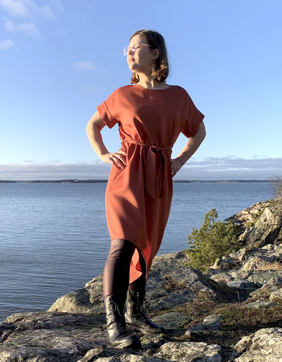 Vuurran: tiilenpunainen Vellamo-mekko