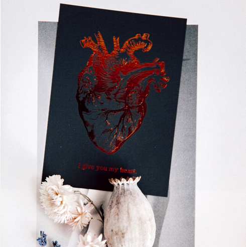 Ainoa Graphic Design: I give you my heart -postikortti