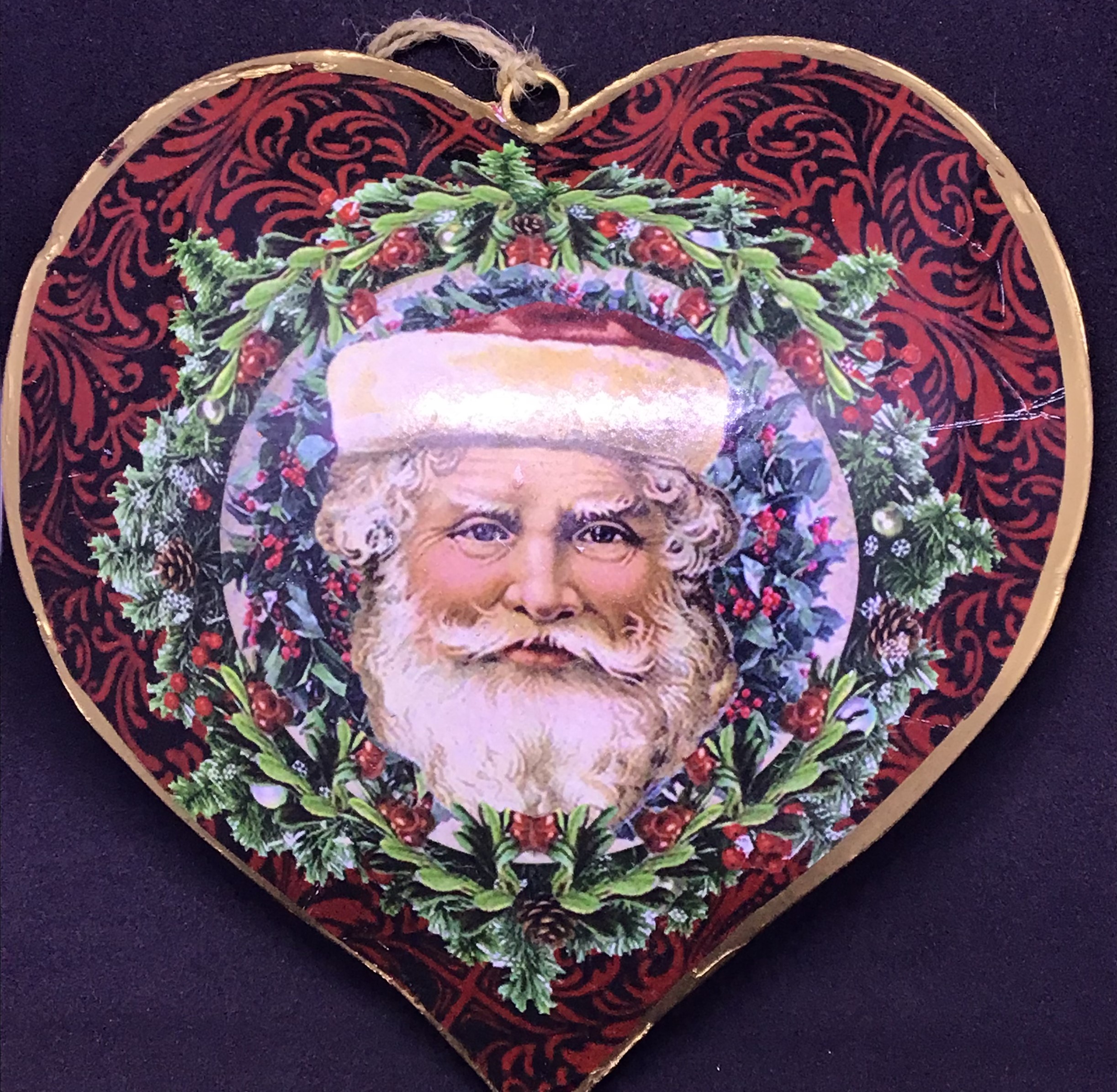 Christmas in a Box – Traditional Tinplate