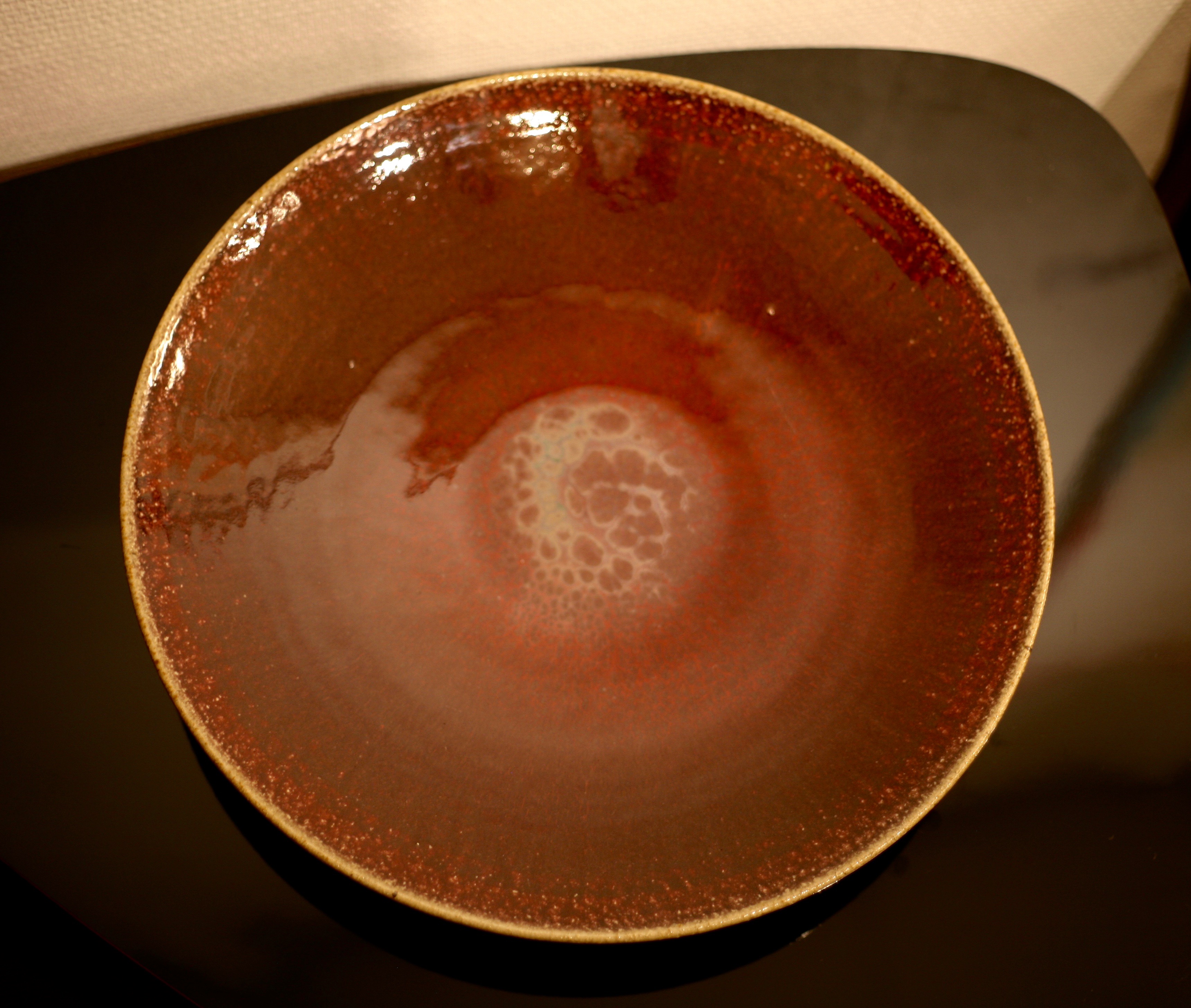 Ulla & Gustav Kraitz - Stoneware bowl, sangre de toro glaze