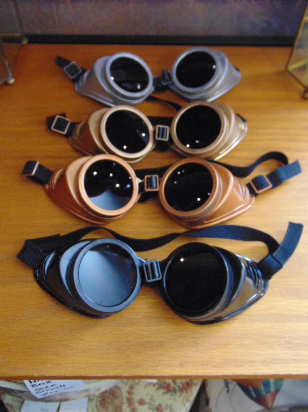 Goggles - vintage style with choice of lens colour.