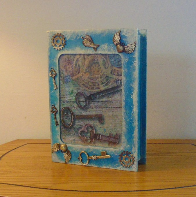 Box - Steampunk Design Book Style Memory Box