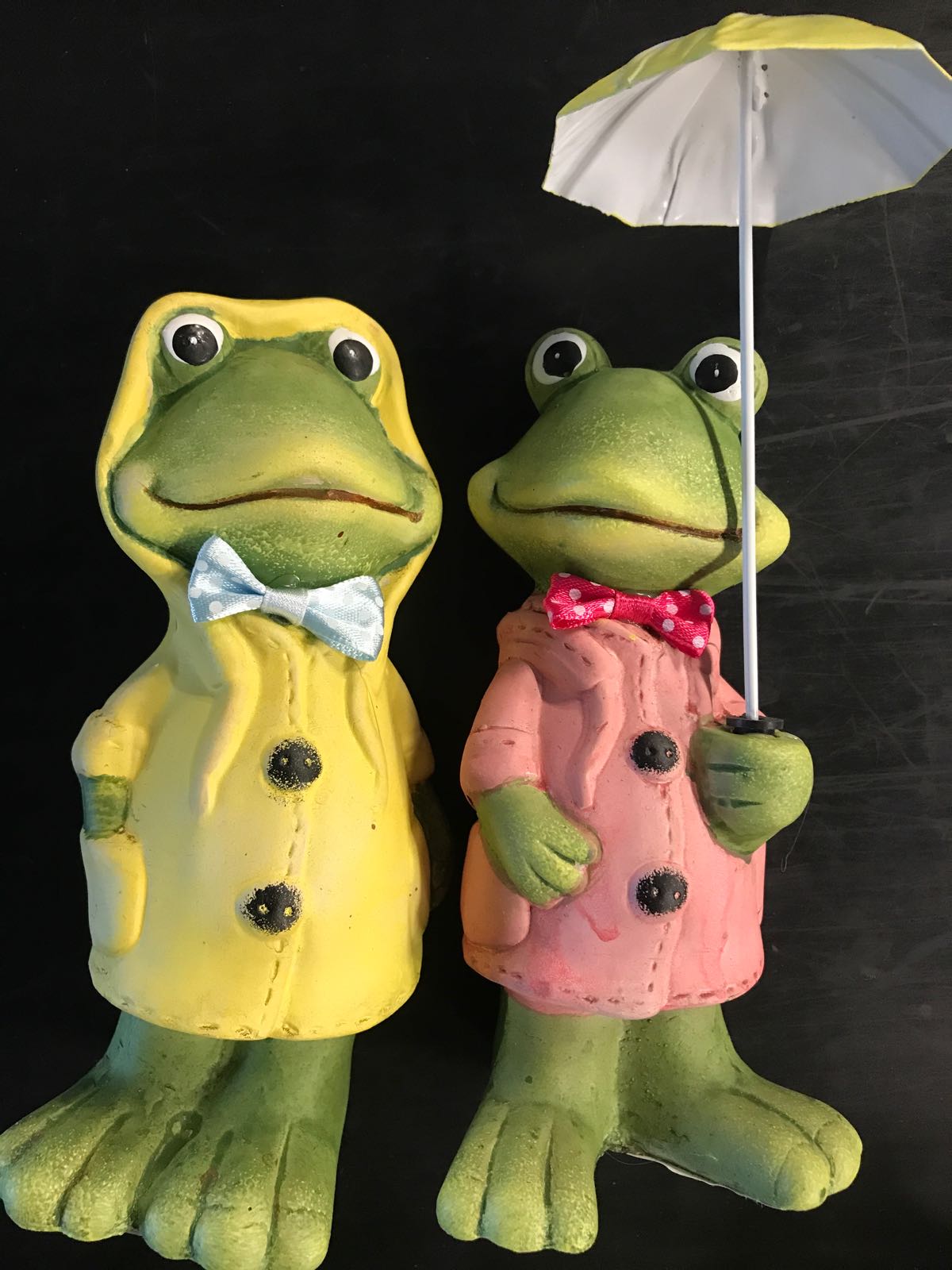 Groda olika 16 cm hög