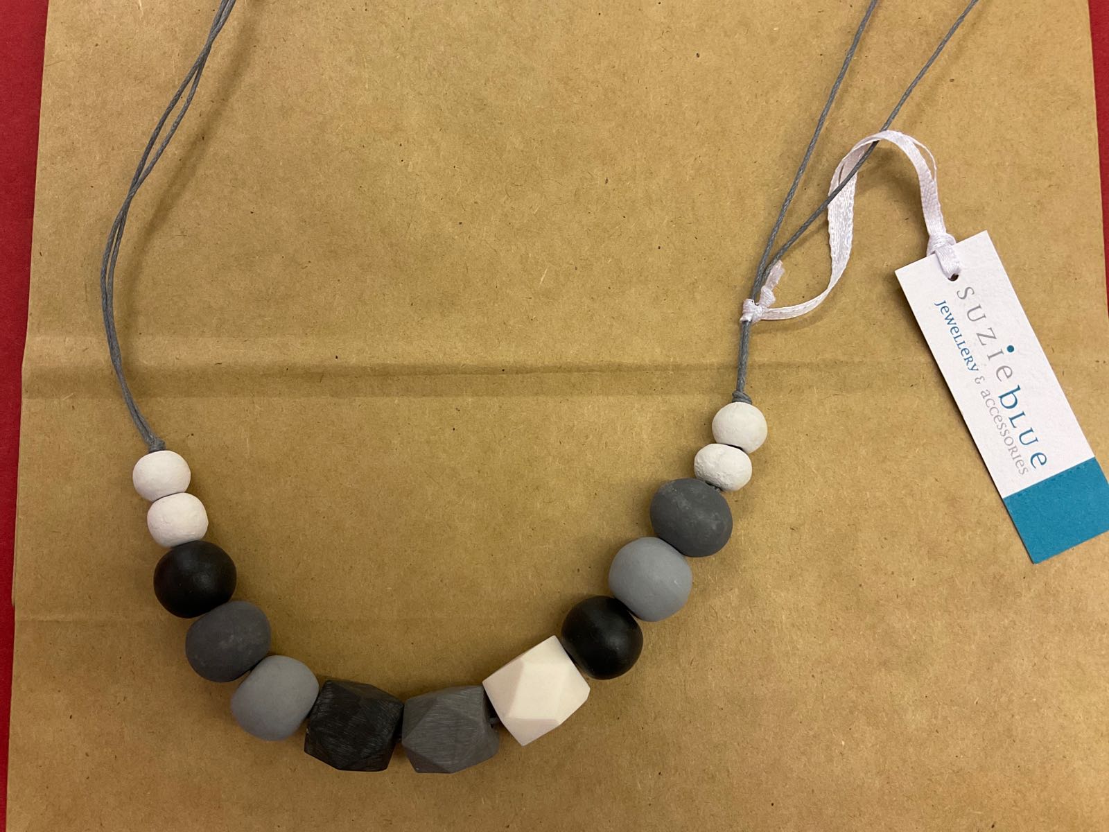 6904 resin black white and grey necklace