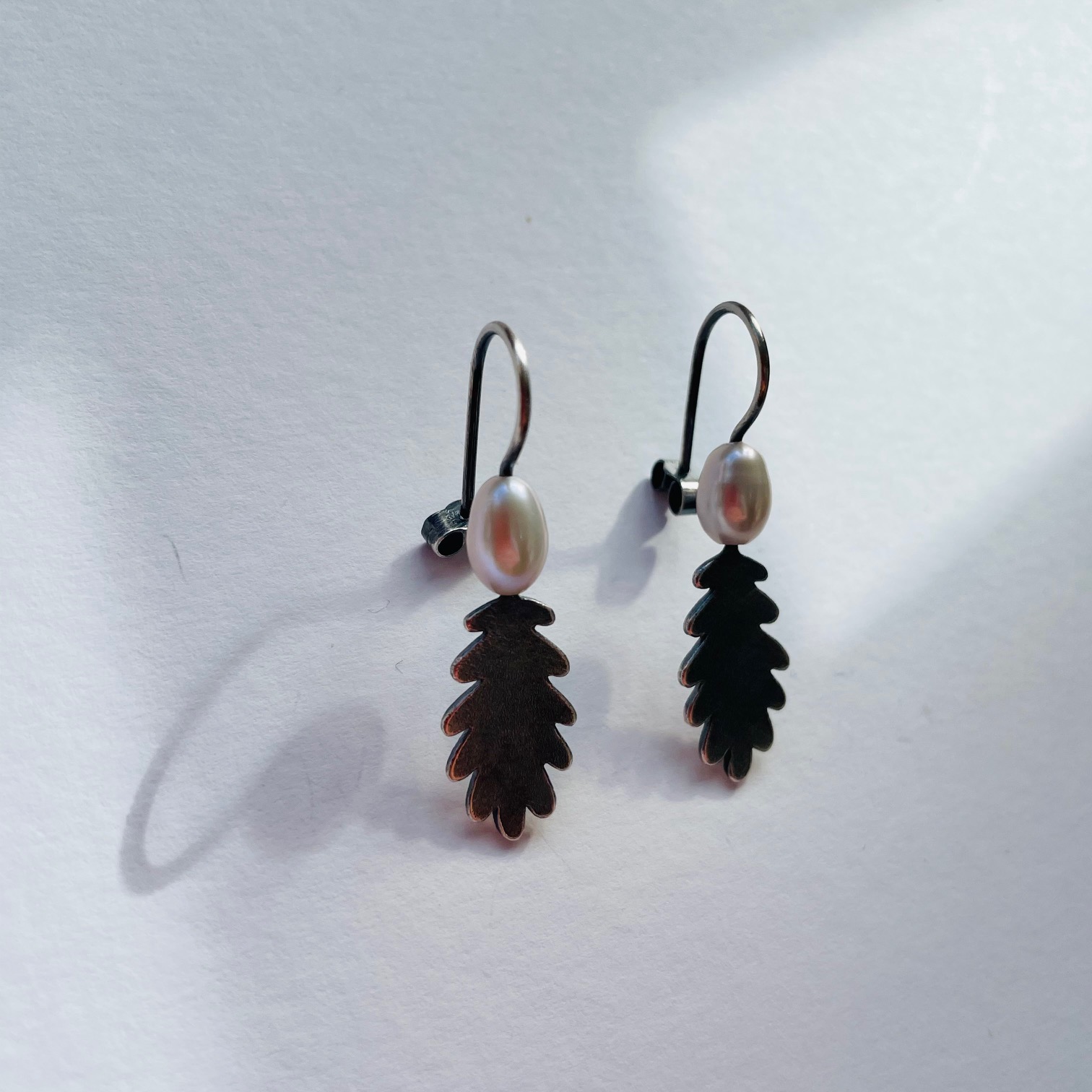 Oak leaf and pearl earrings by Suzanne Potter of Siskin Jewellery