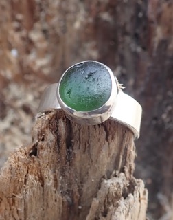 RE187 Eco-silver Seaham Sea Glass Ring  UK O Round Dark Forest Green