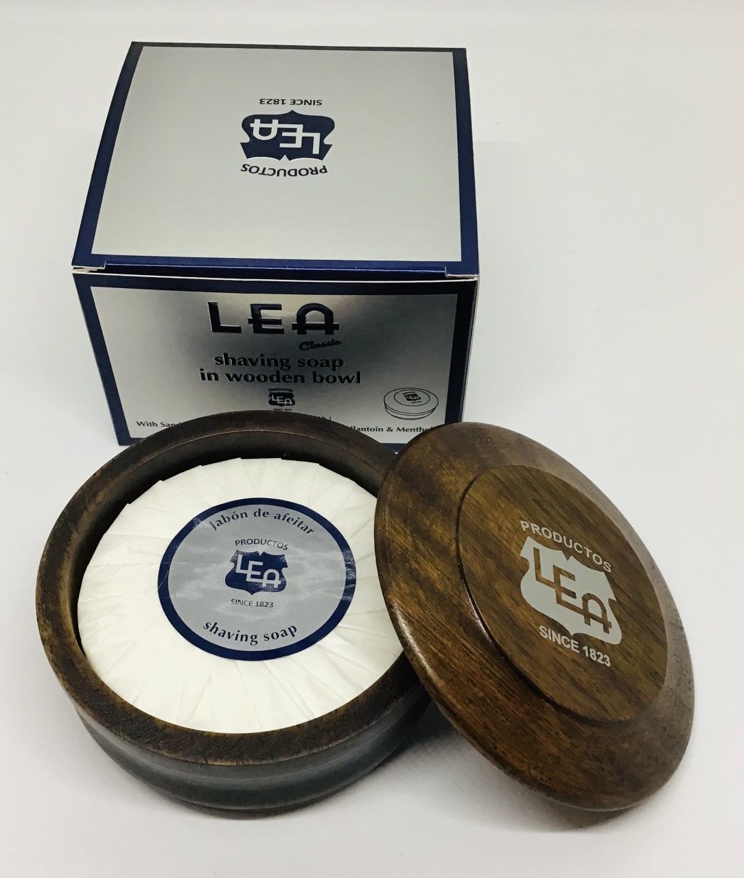 Sandalwood & Moss aroma  LEA shaving soap in wooden bowl 