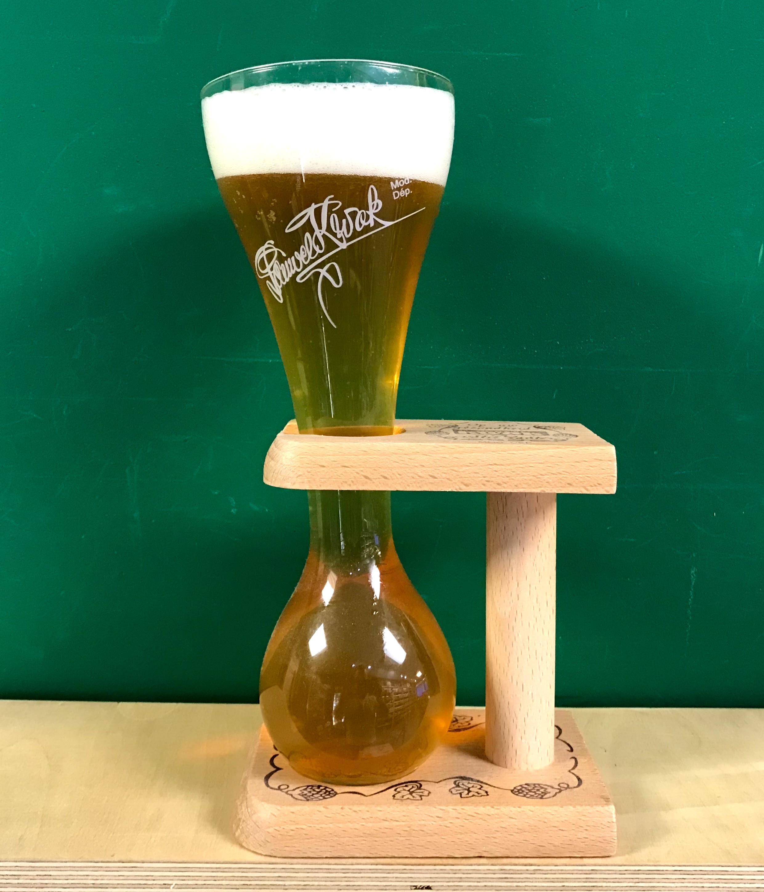 Kwak Glas and Stand