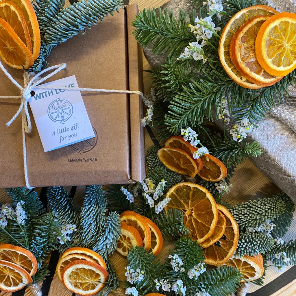 Present Toppers: Oranges & Pine