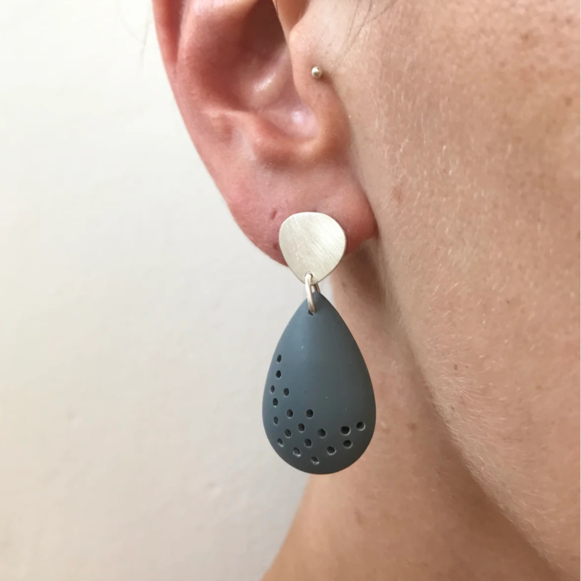 Silver and resin Pebble Earrings by Claire Lowe