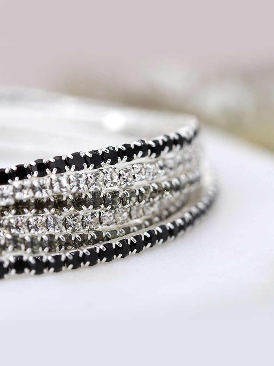 03266 Multi strand crystal bracelet