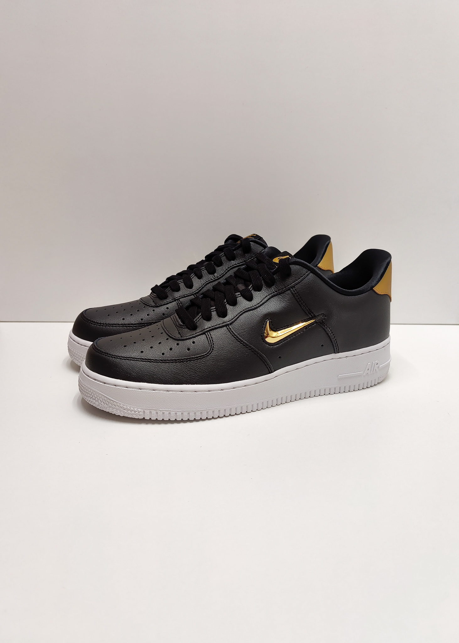 air force 1 low jewel black metallic gold