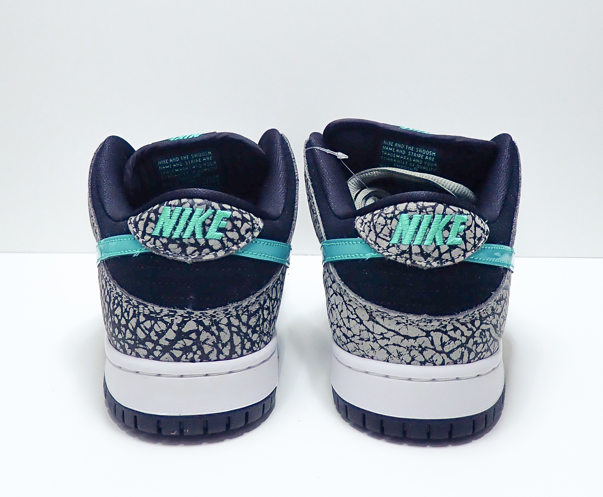 nike sb dunk low atmos elephant print