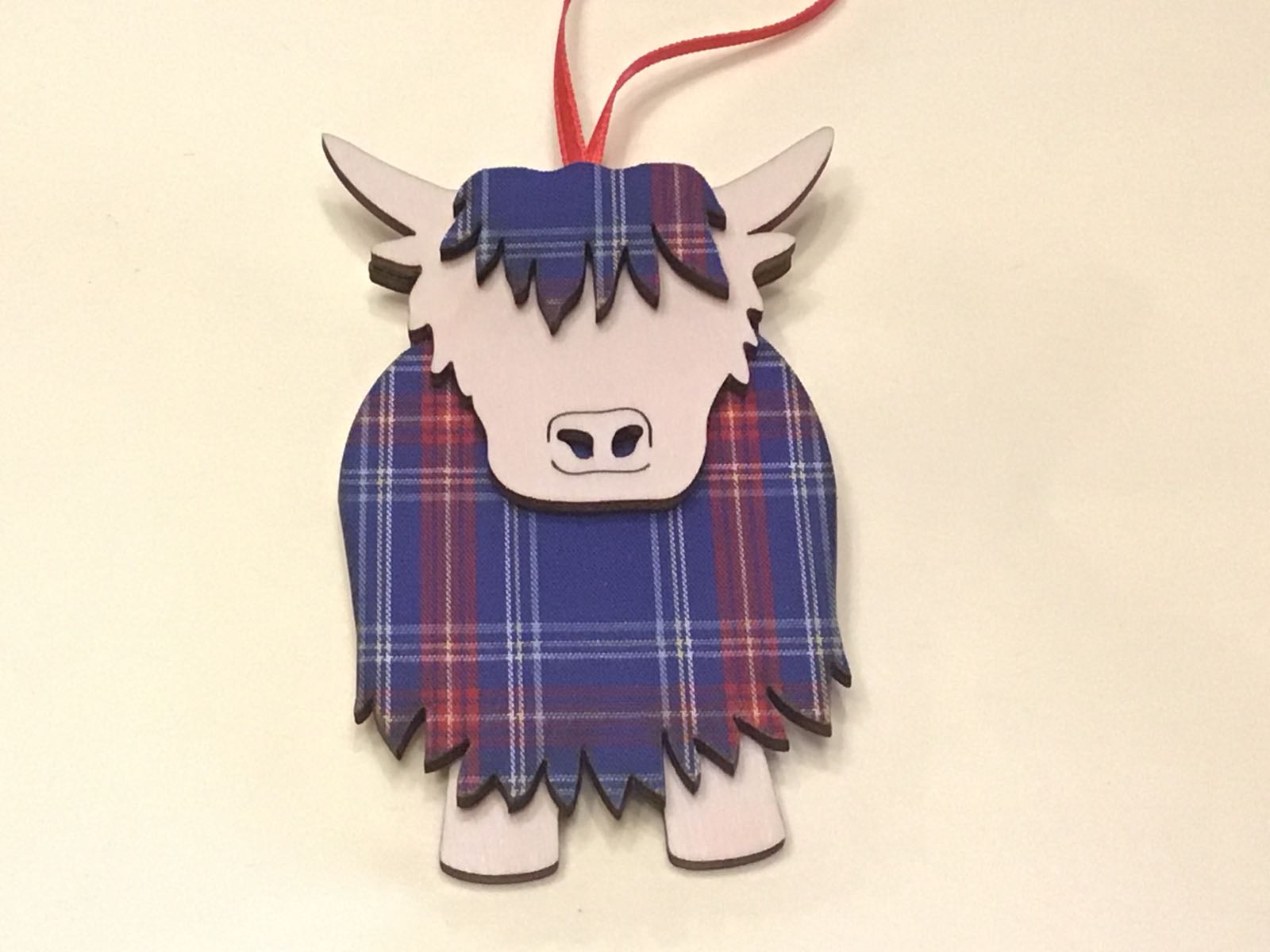 Hanging Hamish the Highland Coo - Monarch 